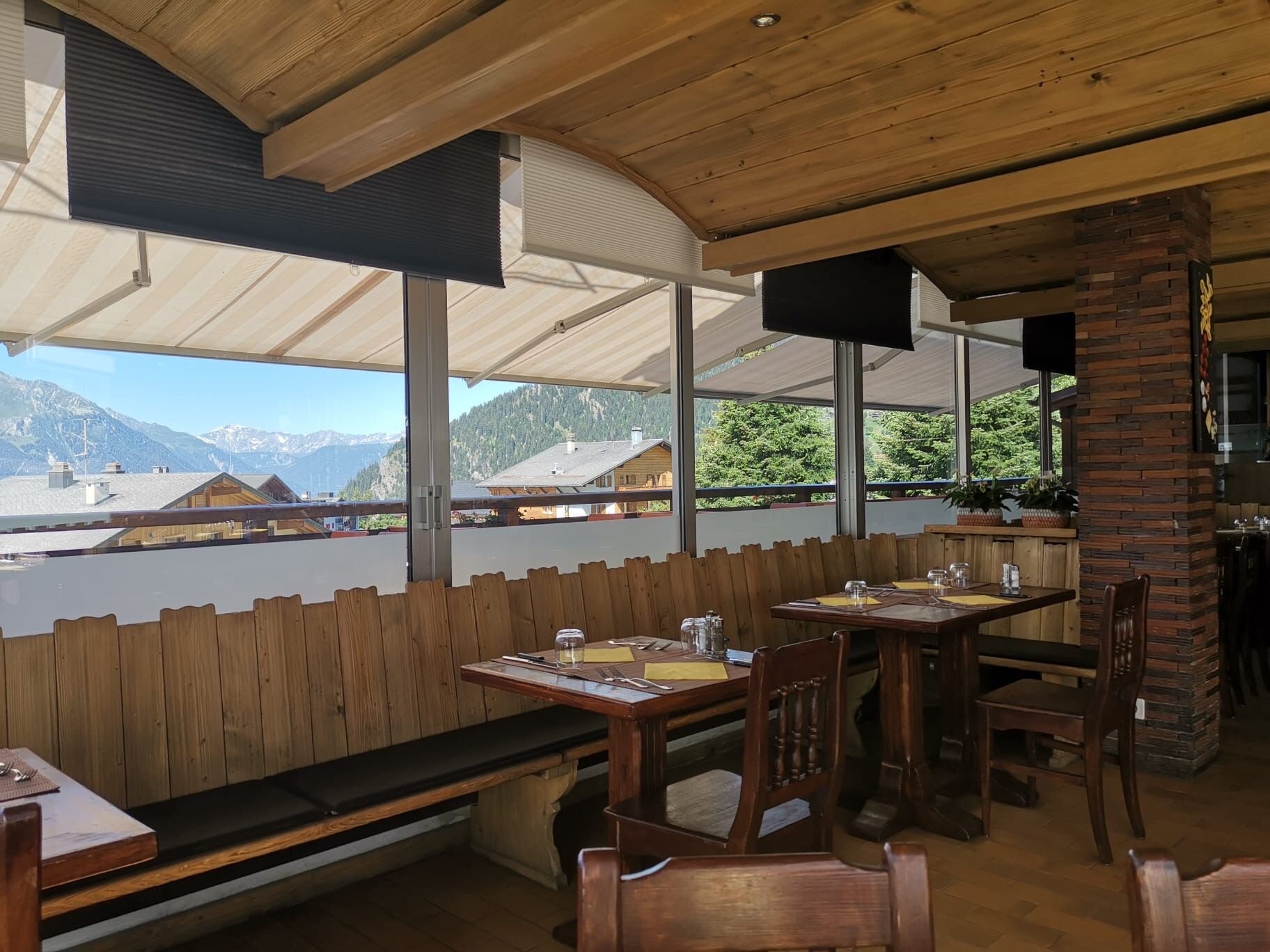 Borsalino-verbier-restaurant-view.jpg