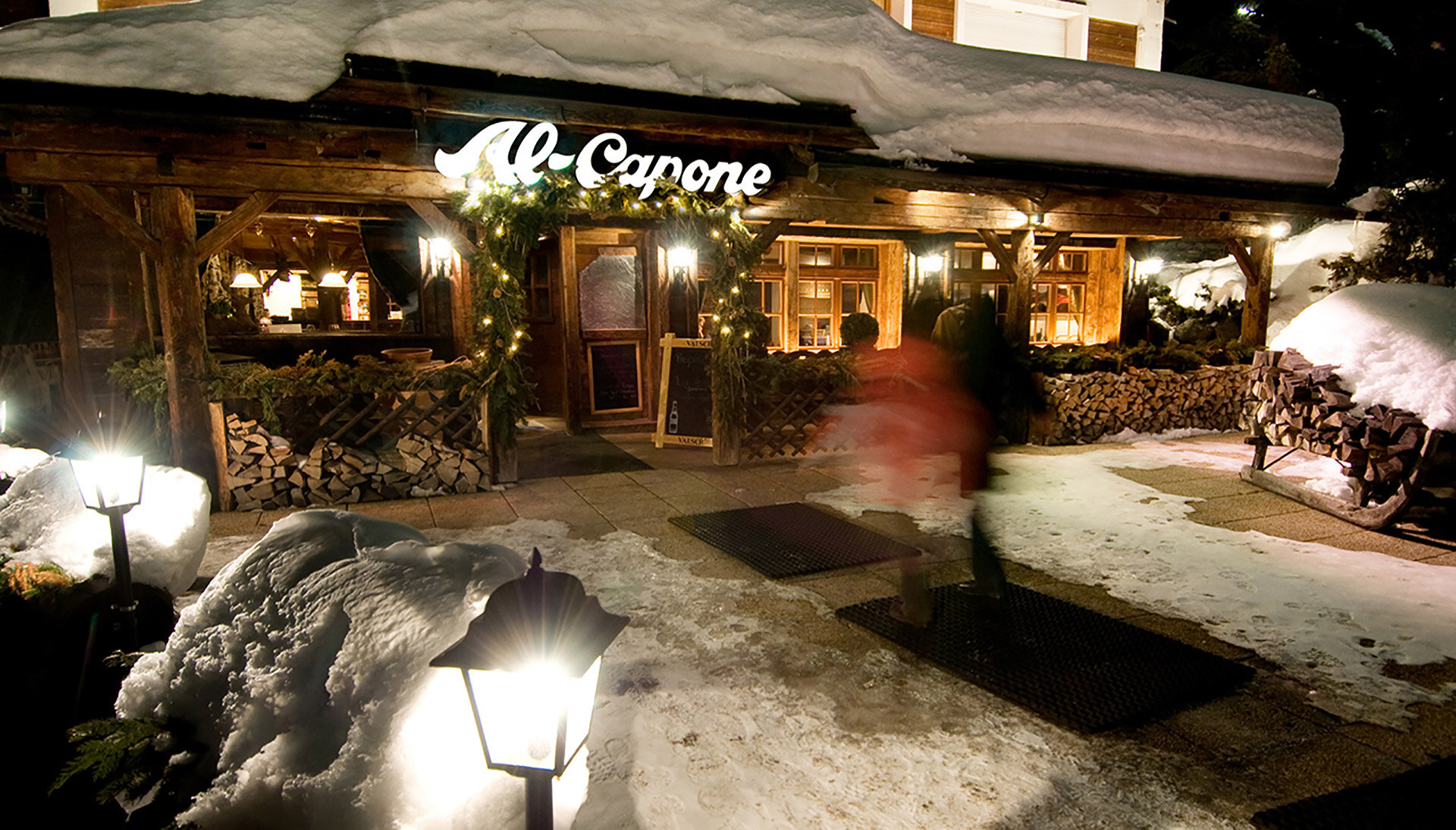 Al-Capone-verbier-restaurant-exterior.jpg