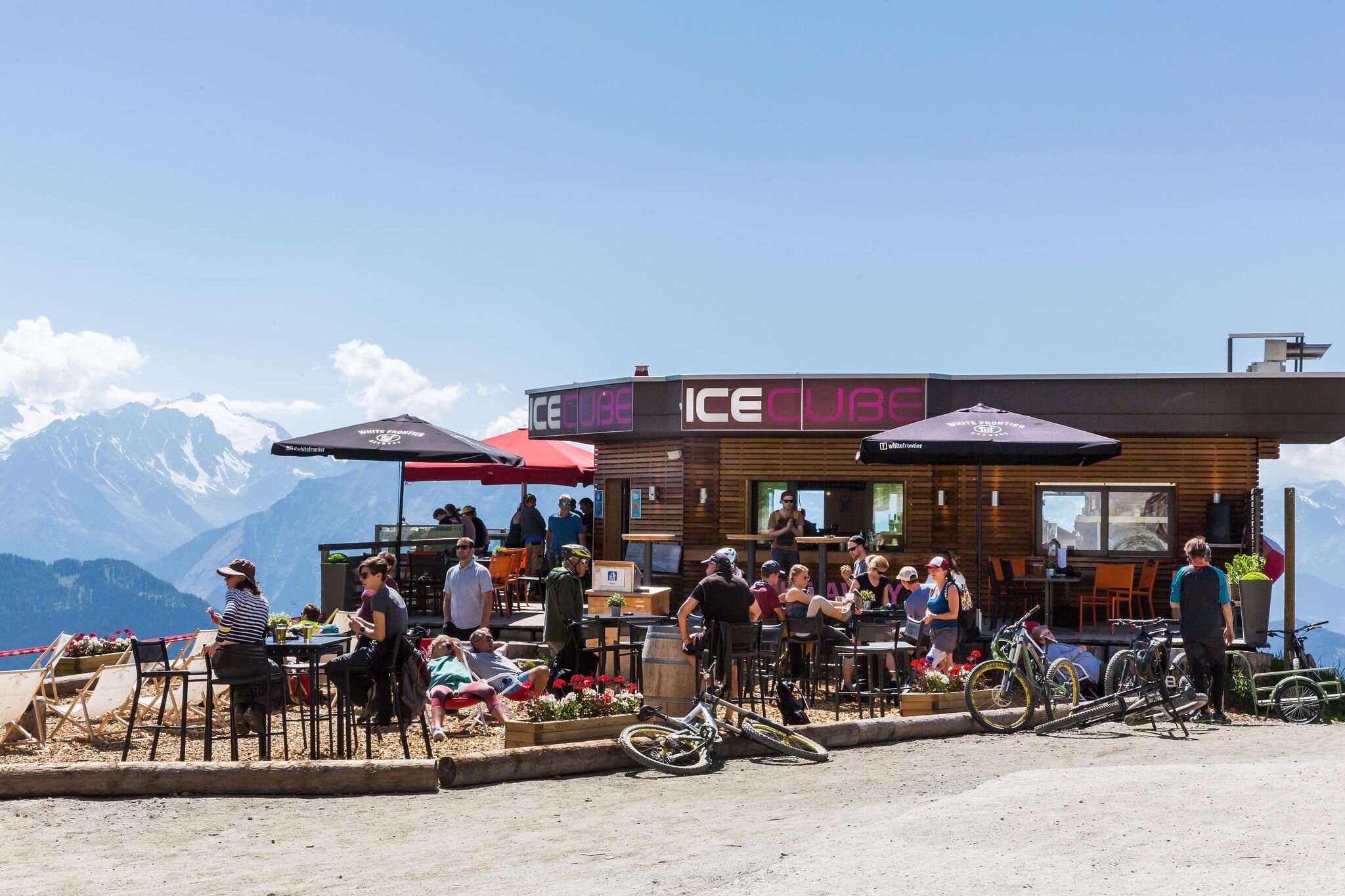 Ice-Cube-verbier-restaurant-exterior.jpg