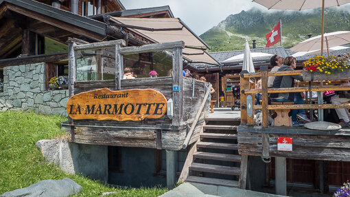 La-Marmotte-verbier-restaurant-exterior-2.jpg