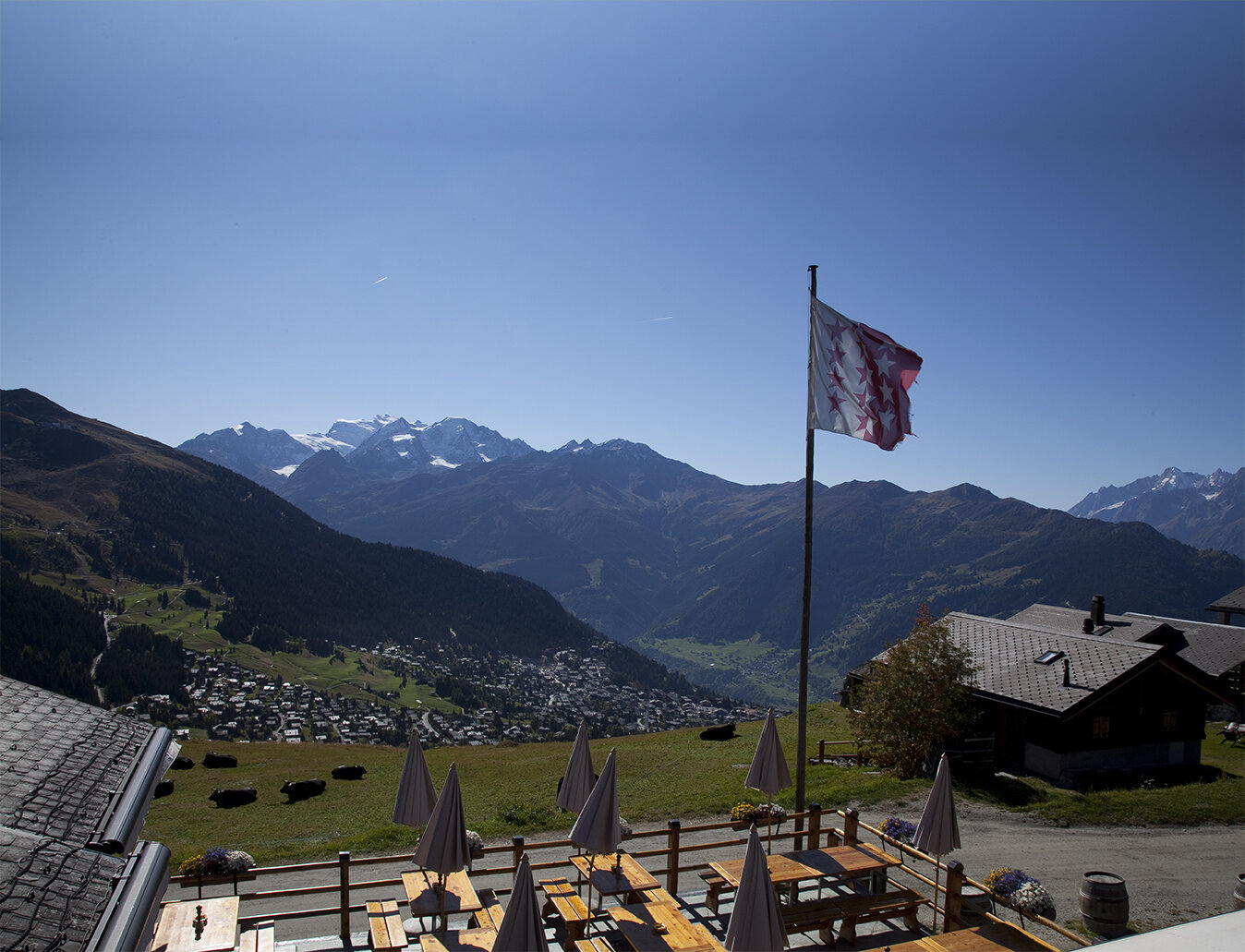 La-Marmotte-verbier-restaurant-exterior.jpg