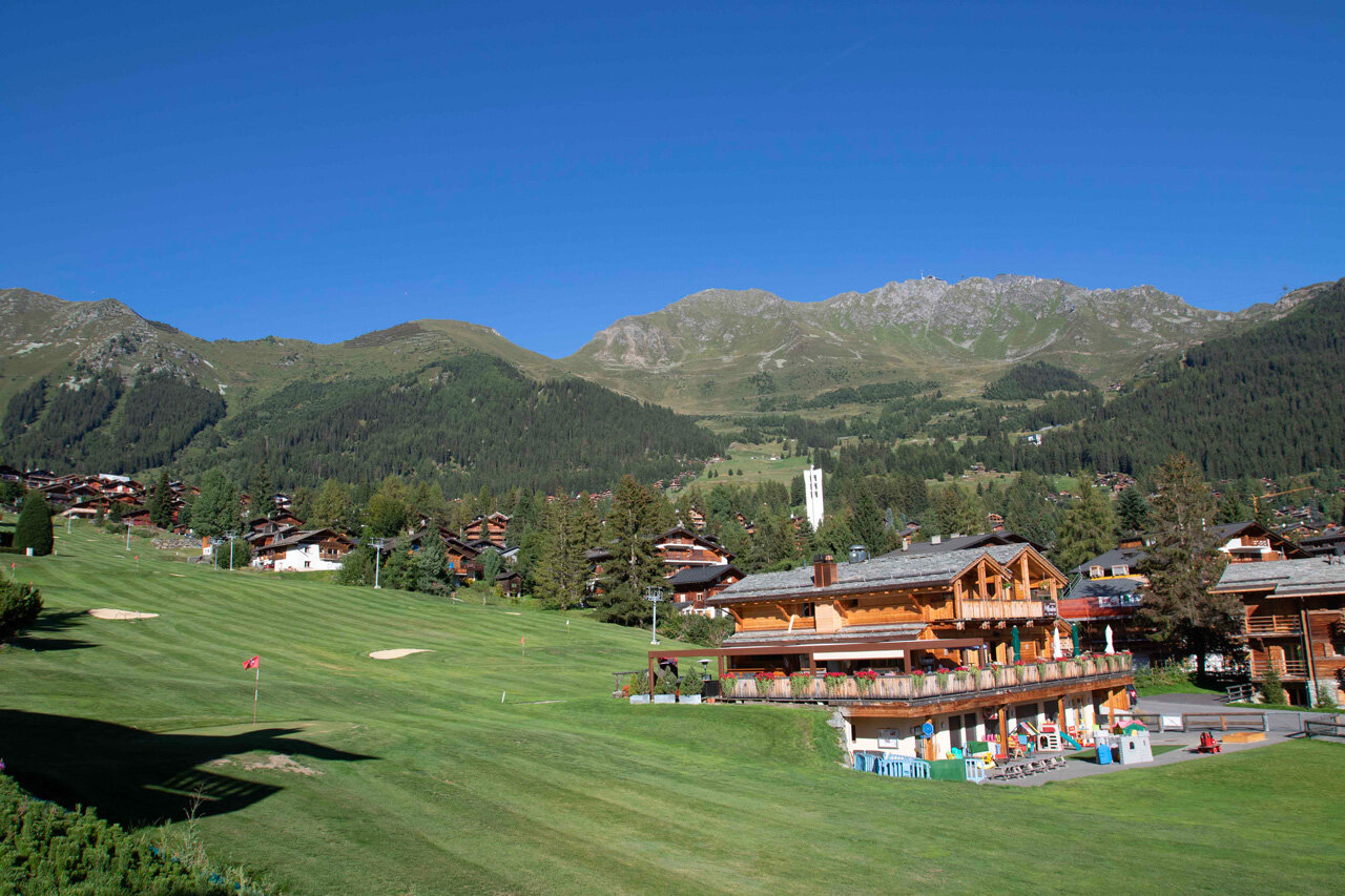 les-moulins-verbier-restaurant-exterior-2.jpg