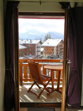 Central-Hotel-Verbier-verbier-hotels-balcony.jpg