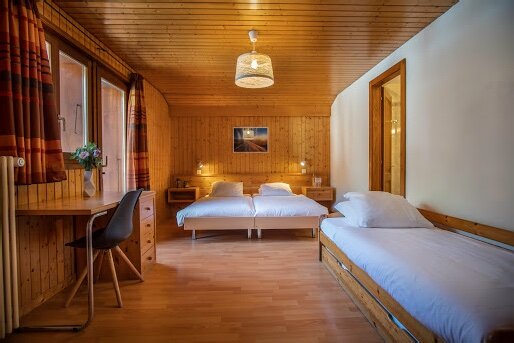 hotel-la-rotonde-verbier-hotels-bedroom-3.jpg