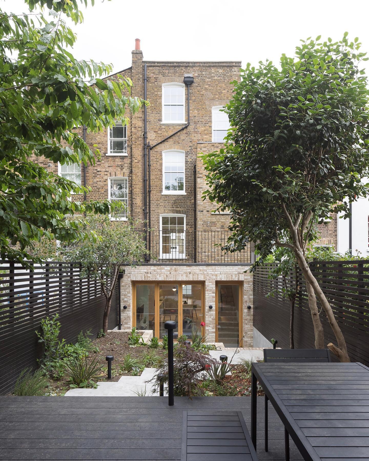 Islington Town House 

#myhome #home #interiors #interior #interiordesign #interiorproject #refurb #renovation #homereno #londonreno #periodproperty #victorianterrace #victorianhome #myperiodinterior #victorianhouserennovation #homedecor #homedesign 