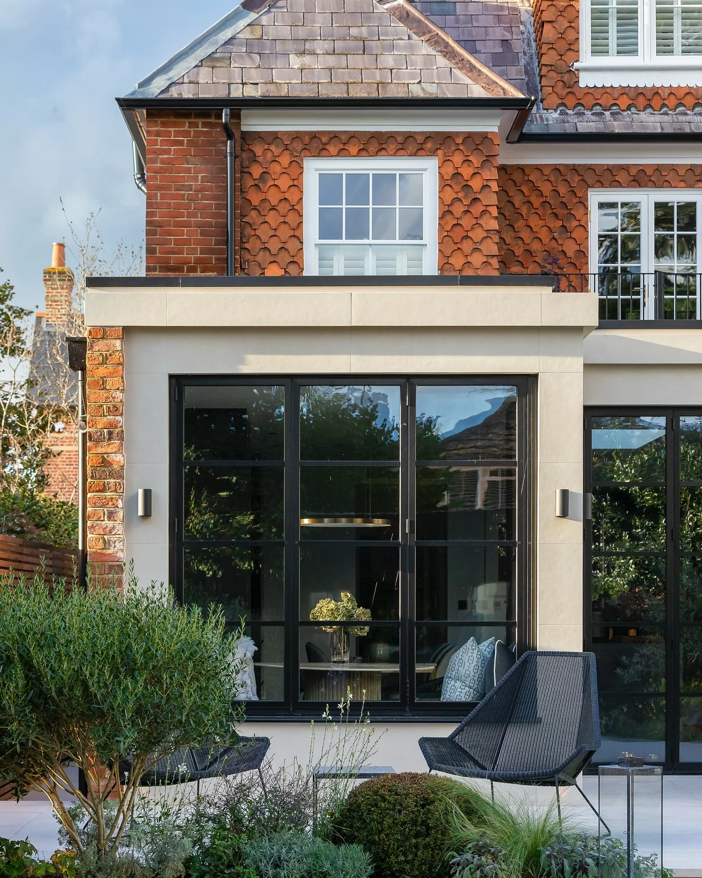 Extension |  Renovation | Marlow 

Main contractor @build.nine 
Cabinet Maker @kivistjoinery 
Doors @designpluslondon 
Tiles and Cladding @domustiles 
Garden design @amy.debaerdemaecker.gardens 
Worktops @silestonebycosentino 
Lighting @detail_lighti