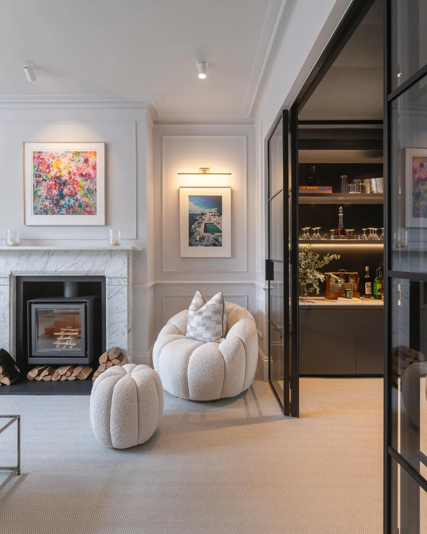 Extension |  Renovation | Marlow 

Main contractor @build.nine 
Cabinet Maker @kivistjoinery 
Doors @designpluslondon 
Tiles and Cladding @domustiles 
Garden design @amy.debaerdemaecker.gardens 
Worktops @silestonebycosentino 
Lighting @detail_lighti