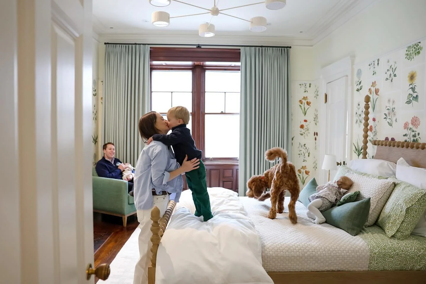 one of my favorite images this season&hellip;baby being fed, everyone else just adorably freelancing 🥰