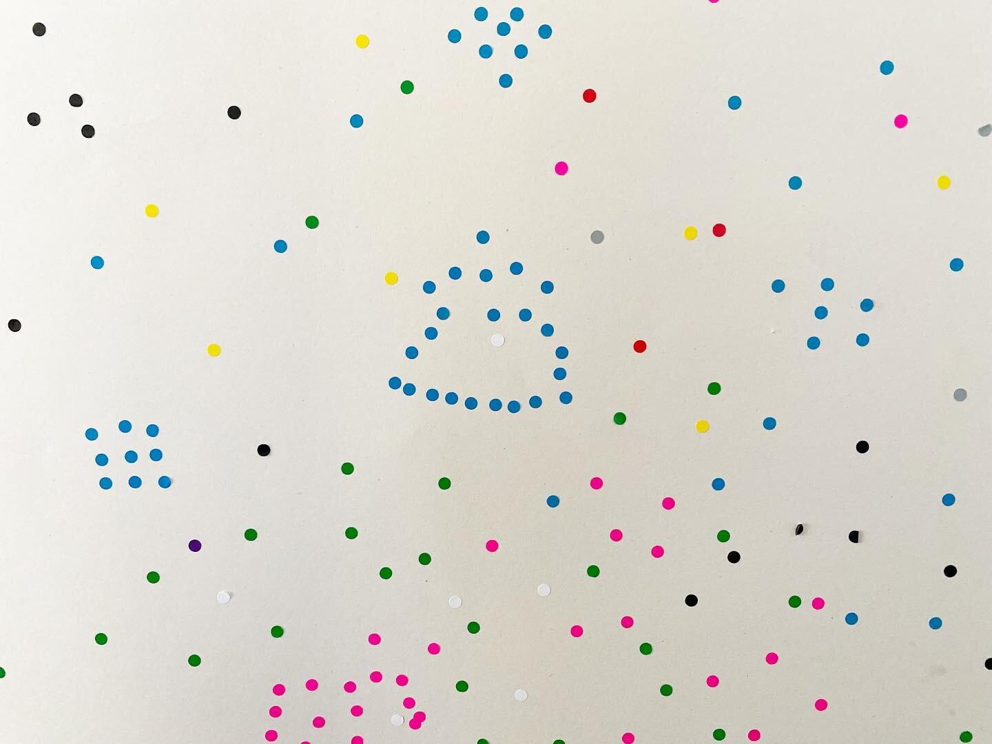 We&rsquo;ve started a collaborative art project inspired by Yayoi Kusama's obliteration room which is currently running at the @tate whereby we&rsquo;re going to allow this plain white space to be obliterated by multi-coloured spot stickers! So much 