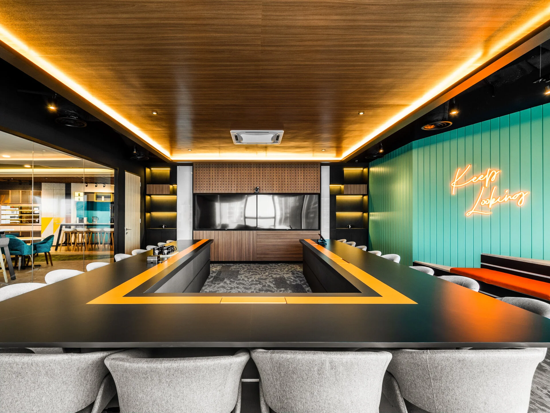 IDPM_Klook Office_lowres-14.jpg