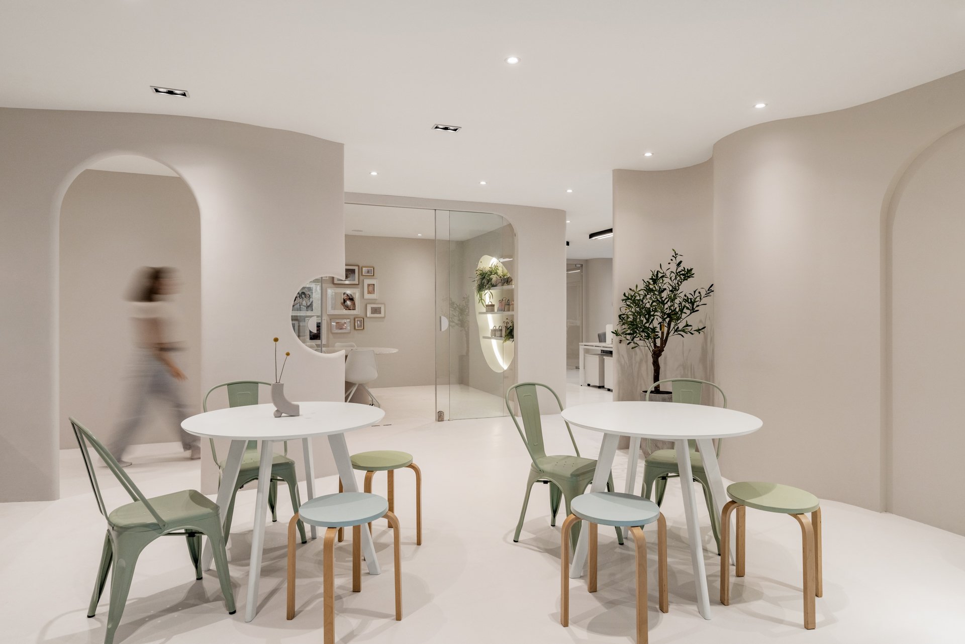 JDS_Wanderlust Office_lowres-30.jpg