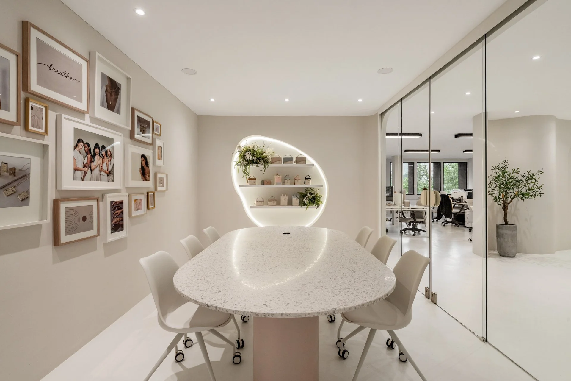 JDS_Wanderlust Office_lowres-36.jpg