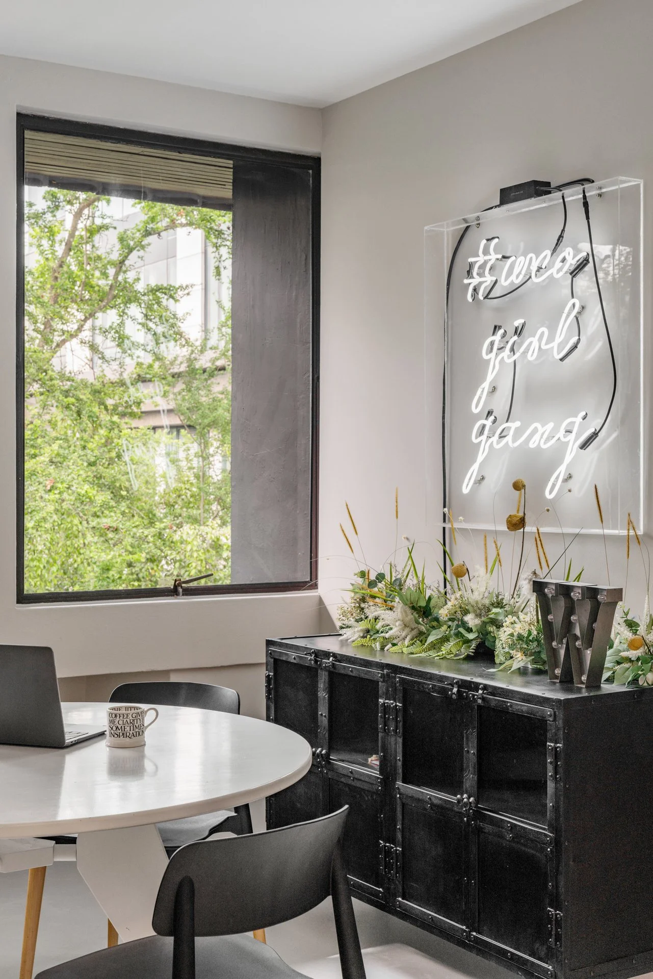 JDS_Wanderlust Office_lowres-18.jpg