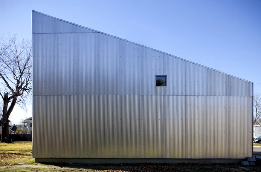R-House