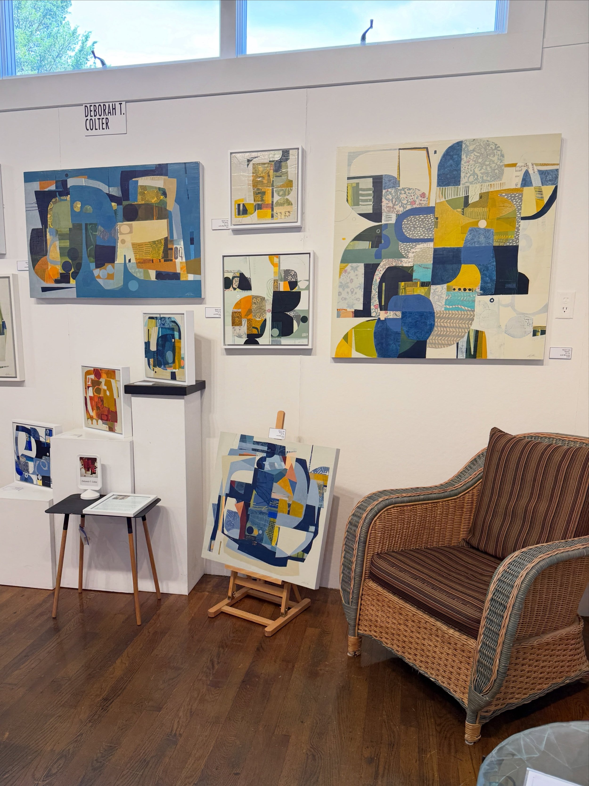 @leftbankgalleries 

Love this gallery! #abstract #contemporarymixedmediapainting #gallerywall #capecod #deborahtcolter
