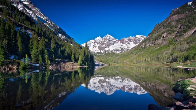 MaroonBells-shutterstock_79344505.jpeg