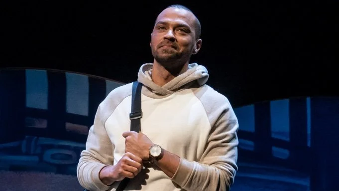 Actors’ Equity Blasts Audience Member Who Videoed Jesse Williams’ Nude Scene In ‘Take Me Out’ & Tweeted It