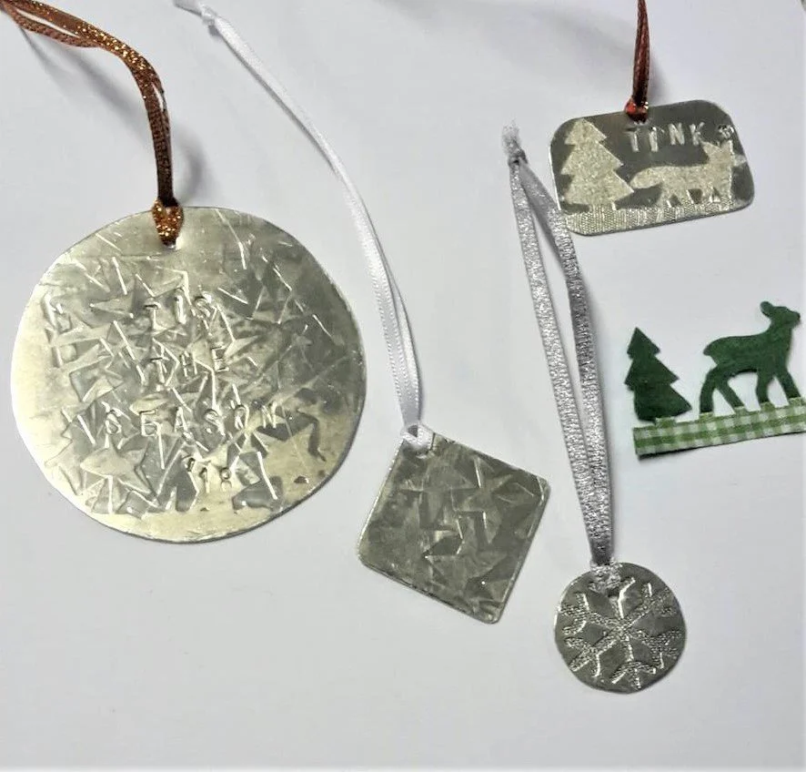 Pewter decoration drop in.jpg