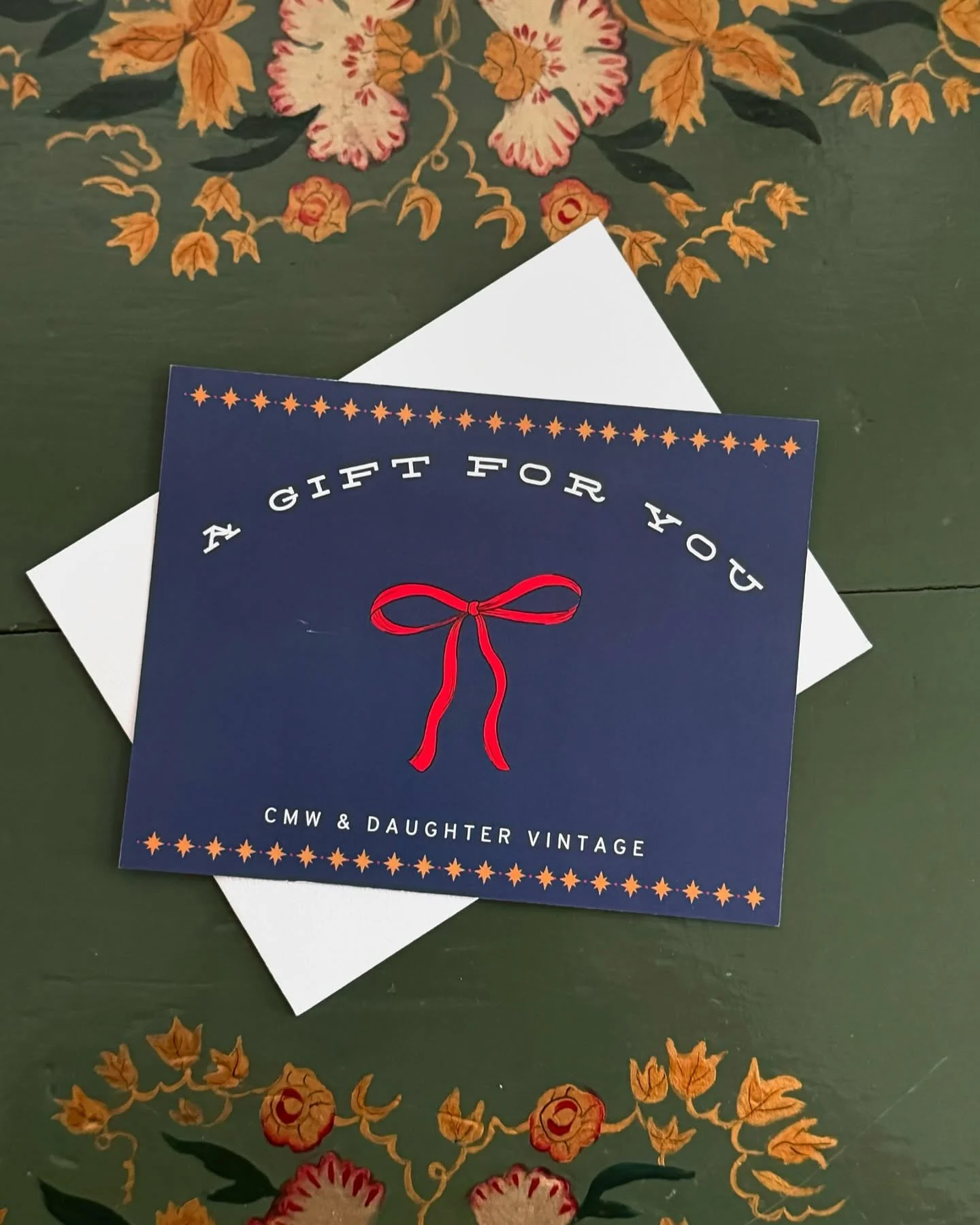 ✨ Gift cards are here! ✨ THE PERFECT GIFT! 

hope everyone had a nice Thanksgiving! see you this weekend! 🤠