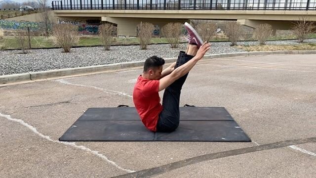 CORE WORKOUT
.
AIM: Develop functional core strength for climbing and other bodyweight-oriented activities.
.
MATERIALS: Yourself + mindset to overcome your limits
.
WORKOUT:
12-15x V-Ups
10x per side Quadruped 1/2 Straddle Lift Offs (hold last rep f