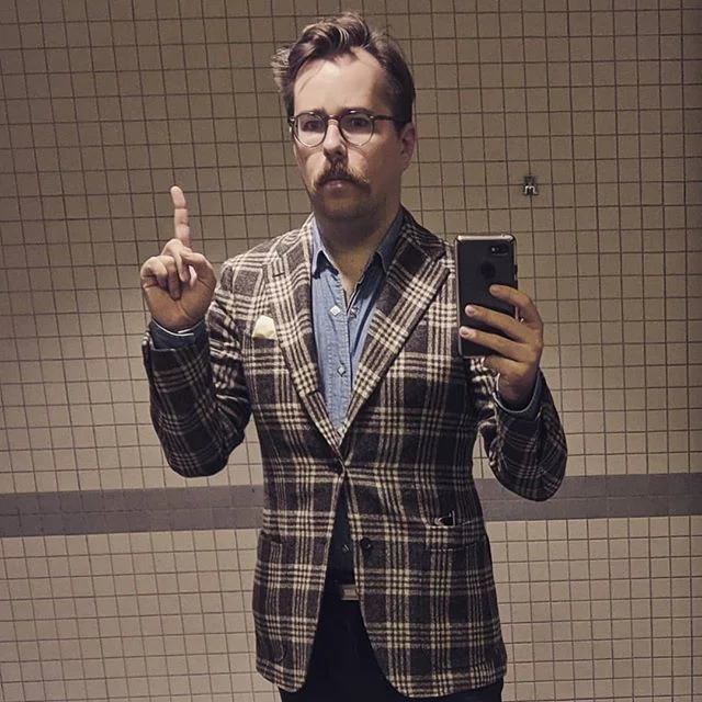 Dylan, when people ask him how many sleeve buttons he had put on this delightful tweed jacket
.
.
.
Jacket by @ring_jacket, shirt by Wallace and Barnes for @jcrewmens, jeans by @levismadeandcrafted and pocket square by @thehill_side. Glasses are Greg