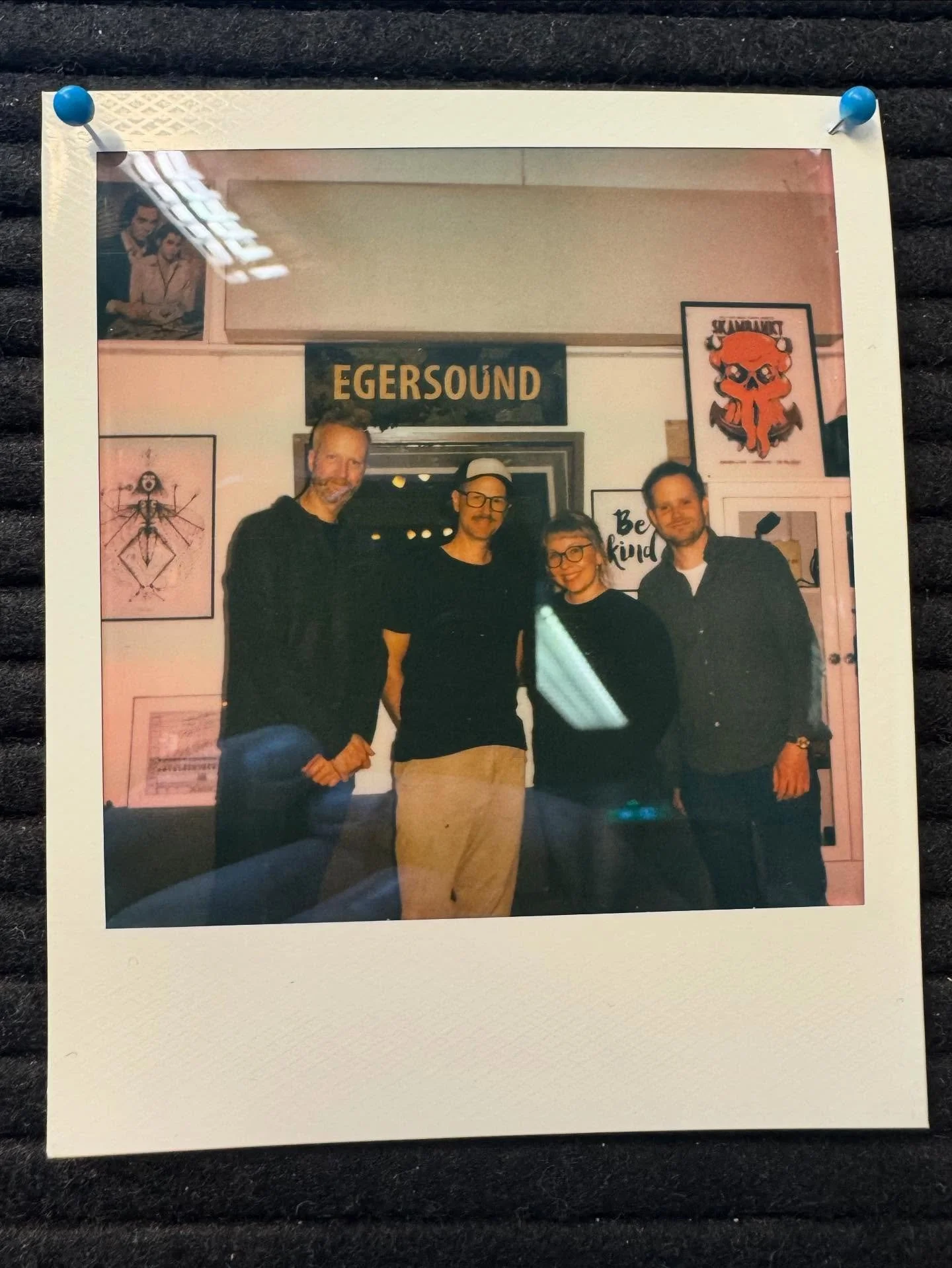 Ho Ho Ho! God jul i juni! Da har jeg og mine tre vise menn v&aelig;rt i studio hos den fjerde vise mann, s&aring; n&aring; blir det juleplate nummer to, folkens! Disse fire kara er virkelig cr&egrave;me de la cr&egrave;me, og alt man kan &oslash;nske