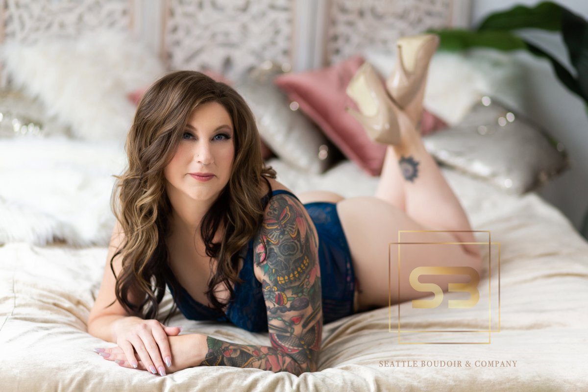 Ms-L-Boudoir-Session-Seattle-Boudoir-and-Company_0002.jpg