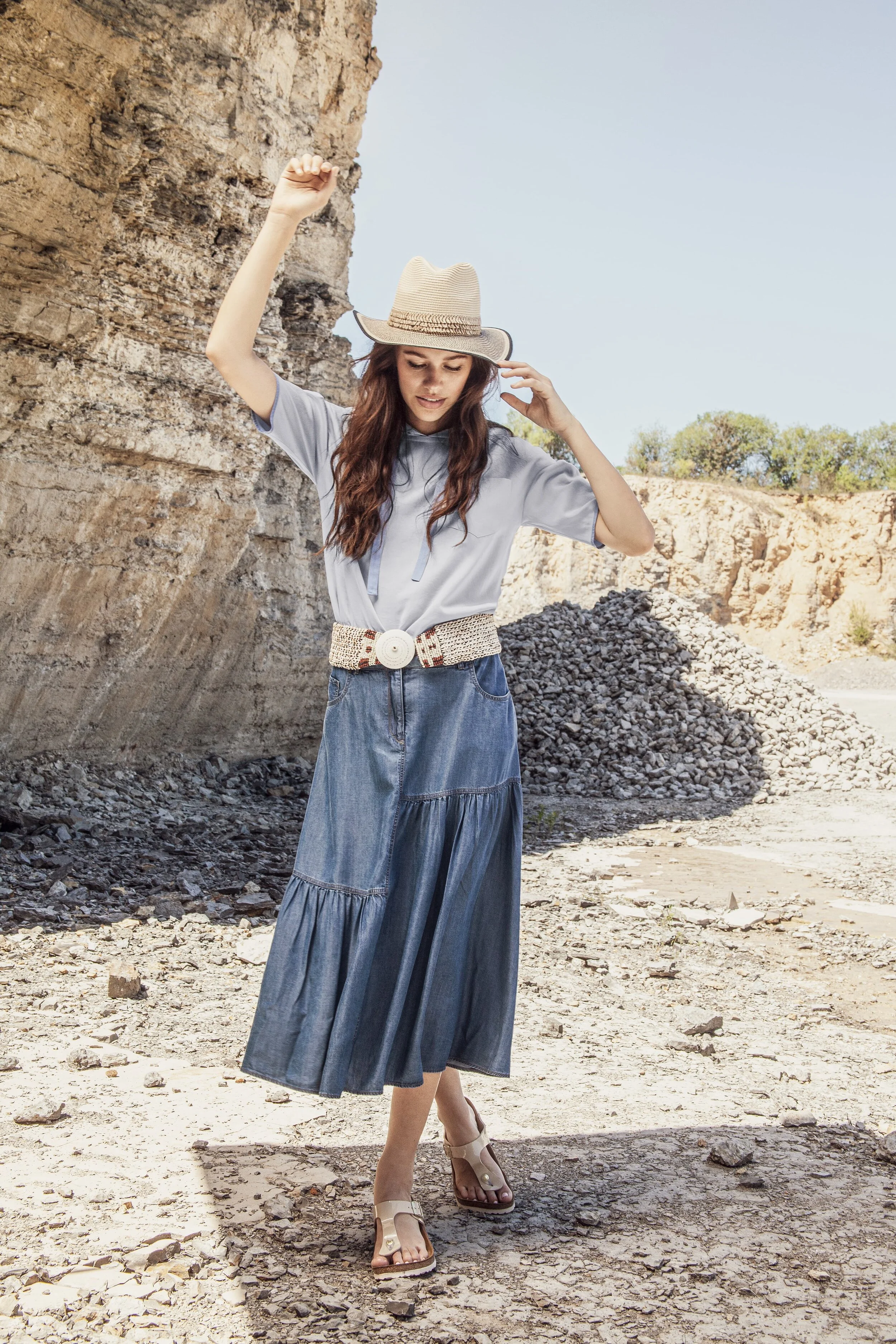 VON-ZU FS2021 _0937x-min.jpg