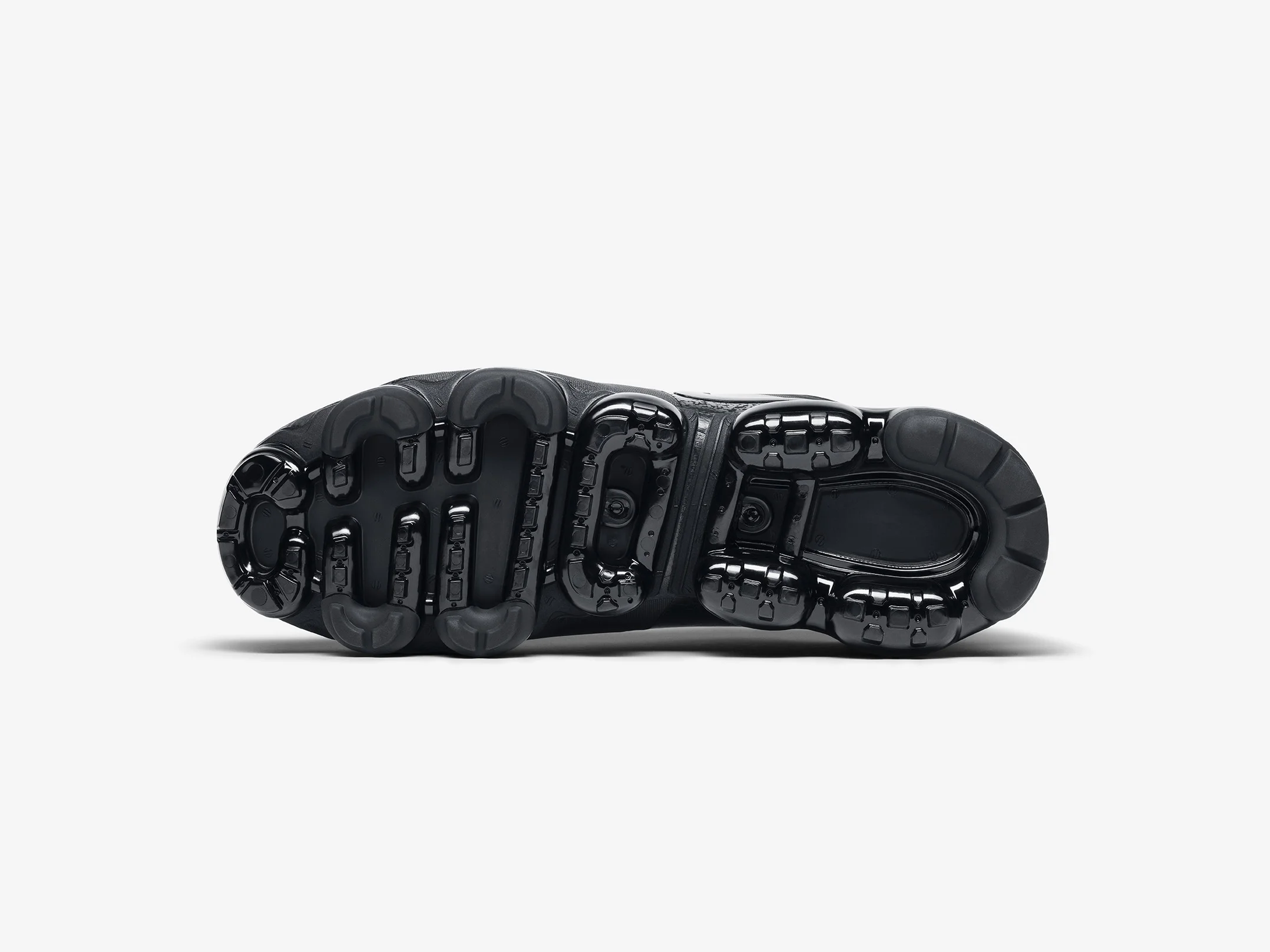 Fa17_FTW_Vapor Max Black_Men_Sole.jpg