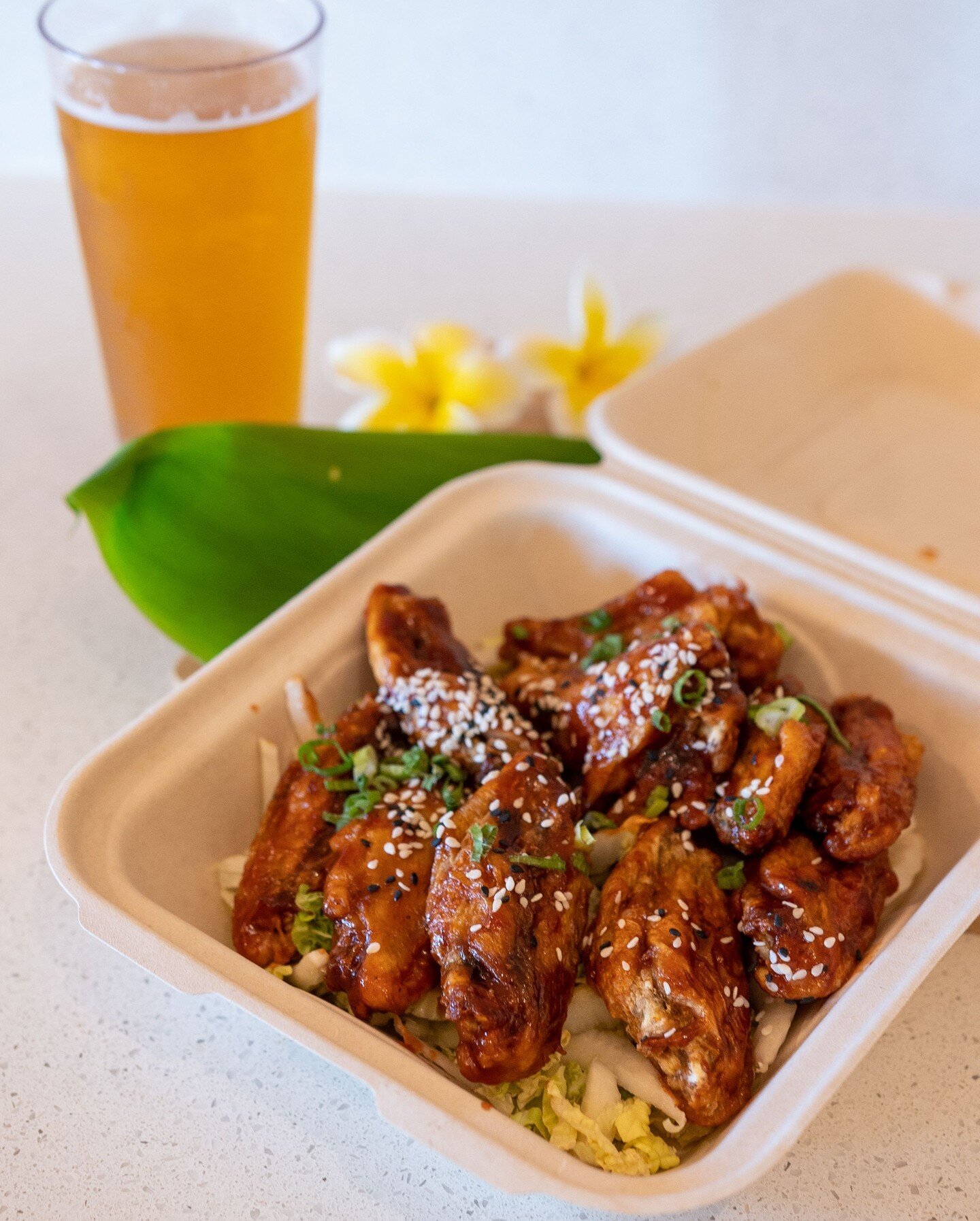 T.G.F.S.W: Thank goodness for Sticky Wings! They make the perfect pupu to kick off the weekend. 

#KilaueaMarketCafe #Kauai #KilaueaKauai #KauaiNorthShore #KauaiFoodie #Lunch #Dinner