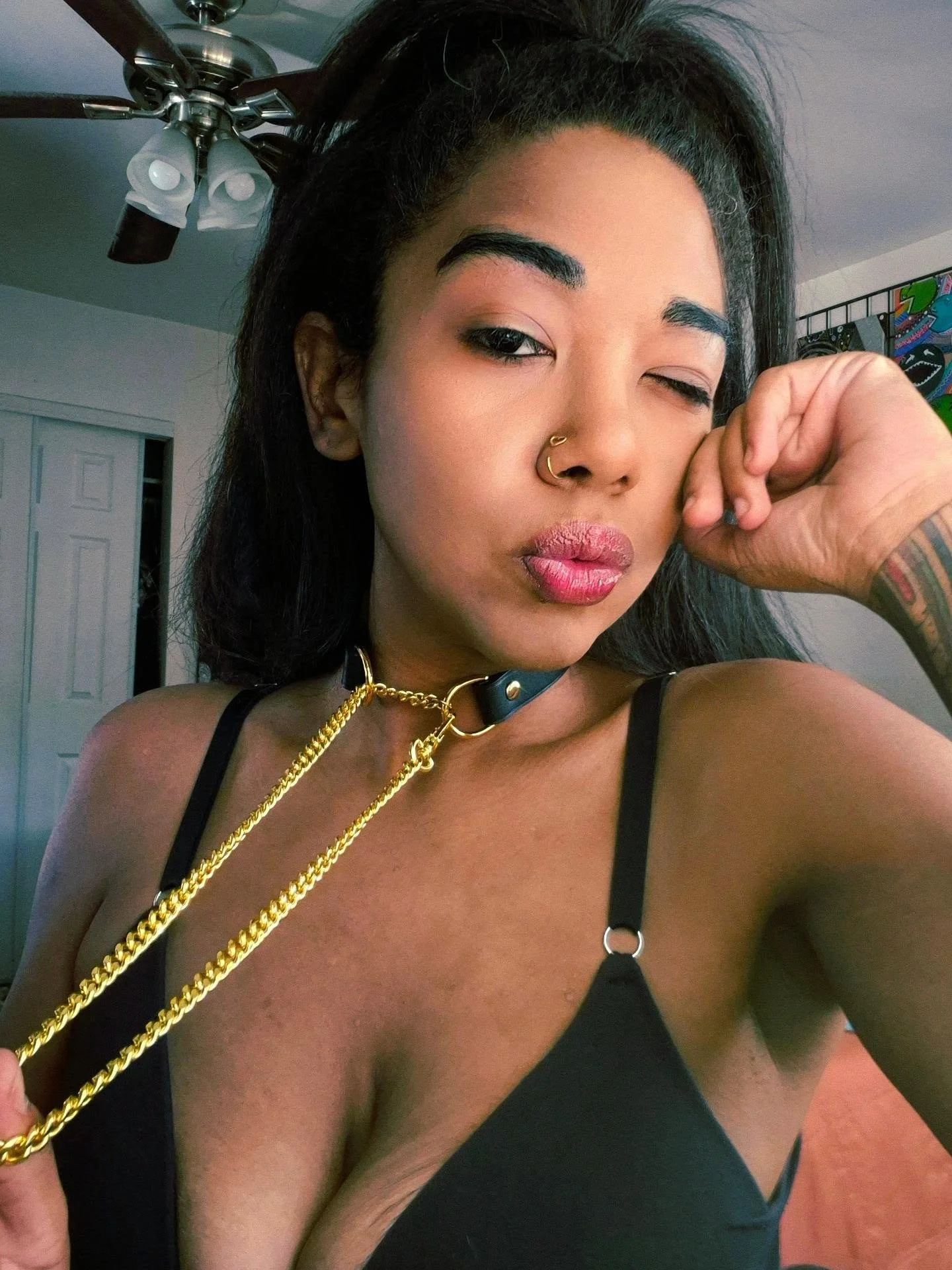 Do you prefer Sir or Big Daddy? 🙇🏾&zwj;♀️ ✨️💜

I am in-love with this Breathless Choker by @chicchok_official

#mrscreamii #chicchok