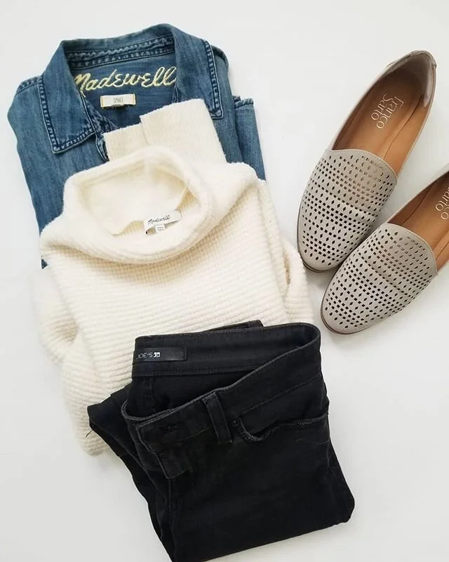 Today's small, but adorable thrift haul 🌿 &bull;
Now to packaging up this past week's sales and then list list list!
