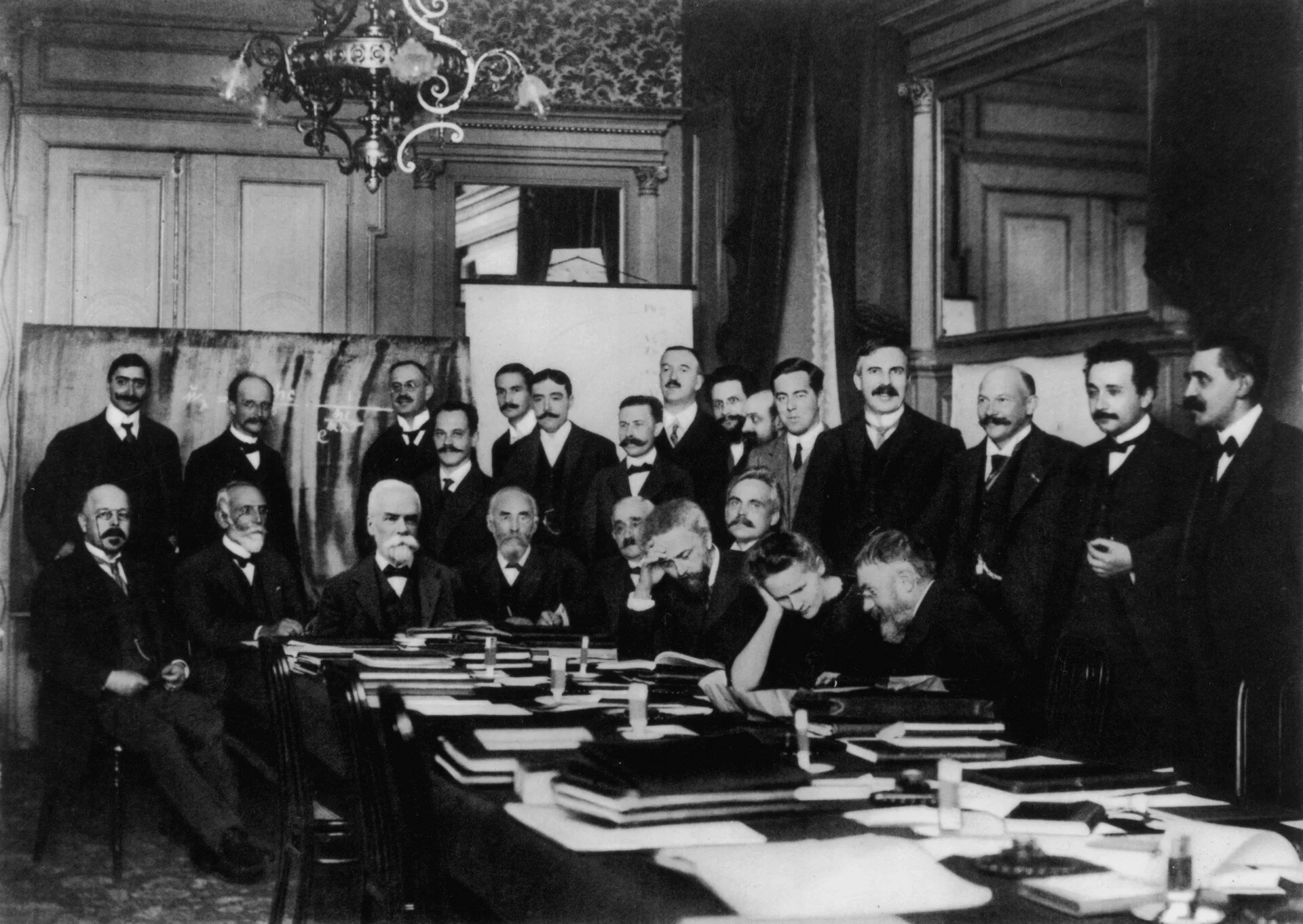 Scientists gathered at the 1911 Solvay conference.  Benjamin Couprie, Public domain, via Wikimedia Commons