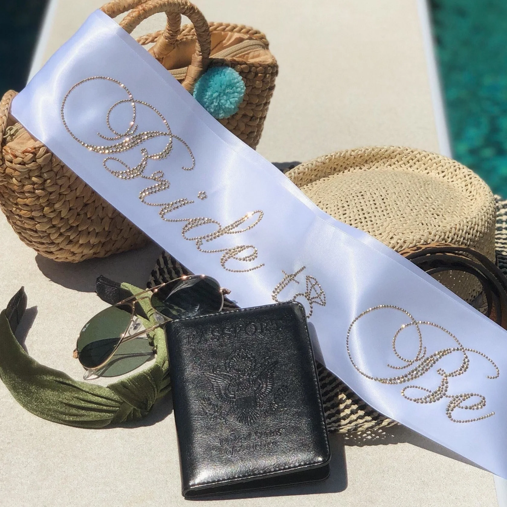 Bride+to+be+accessories.jpg
