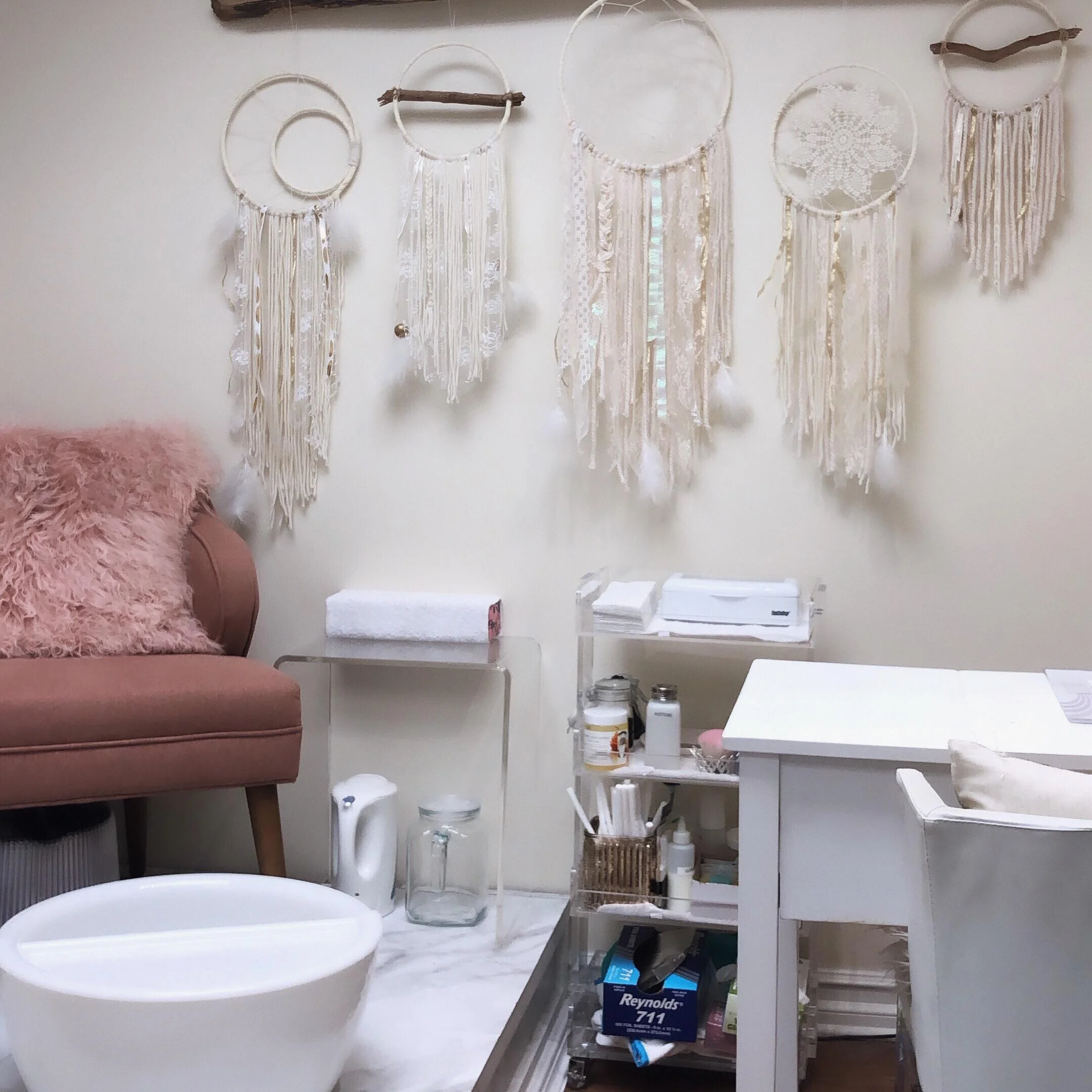 Luminous Nail Boutique .jpg