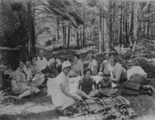 Picnic in Fortune. CA. 1928
