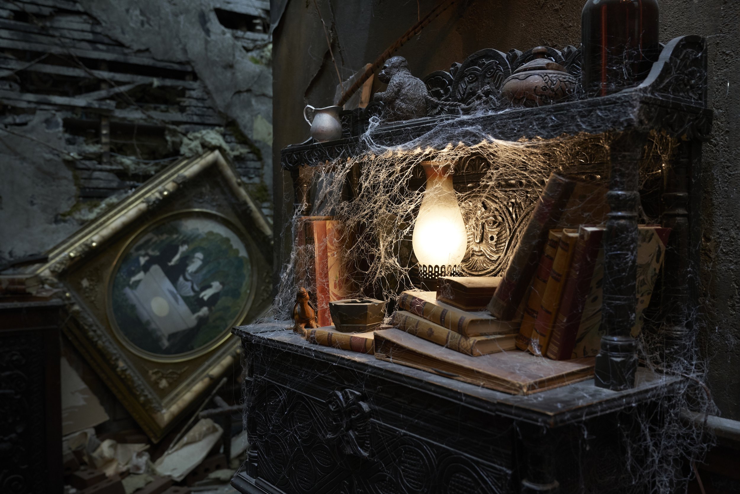 Manor degradation set build, WWDITS S5, Production design.
