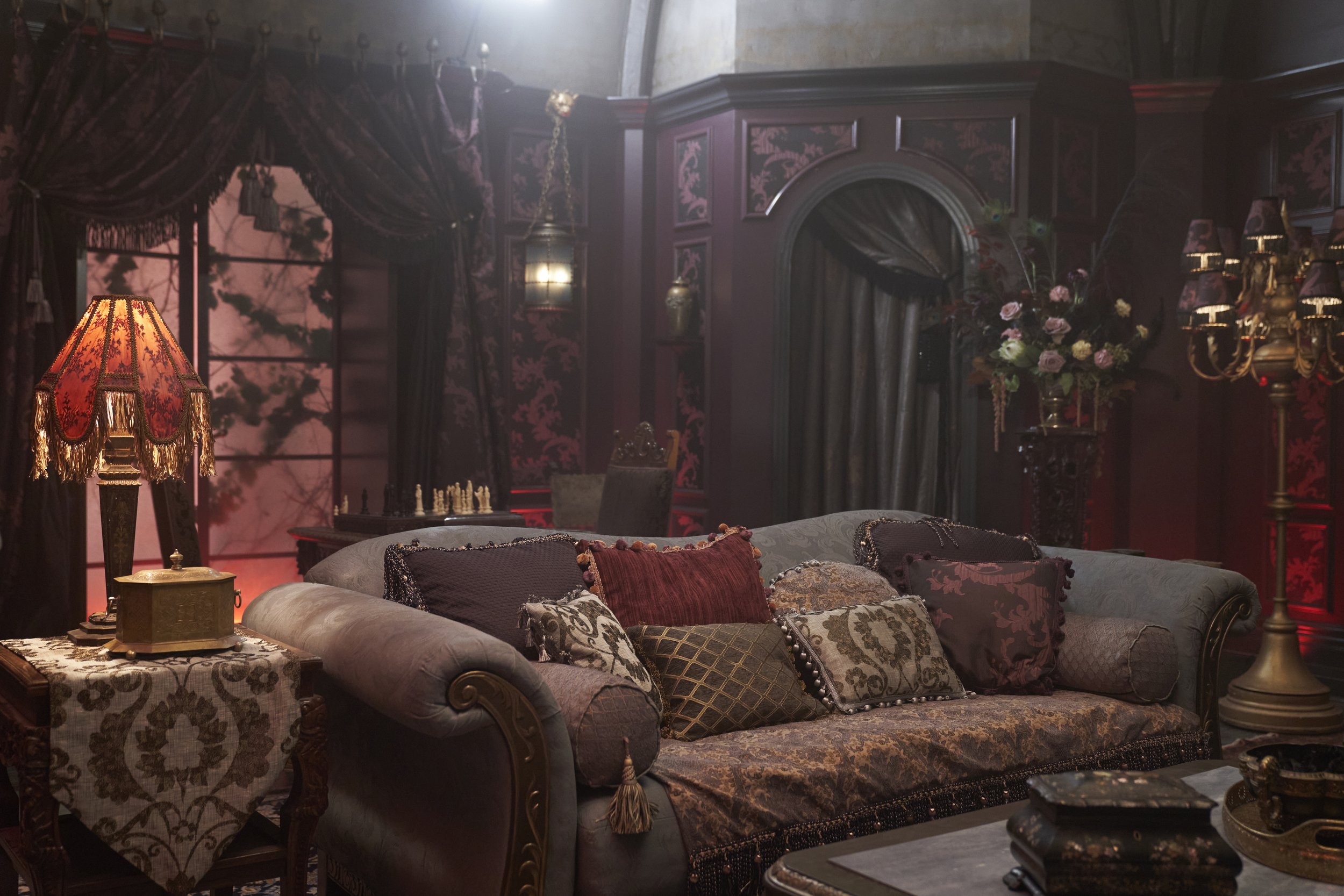 Manor drawing room set build, WWDITS S5, Production design.