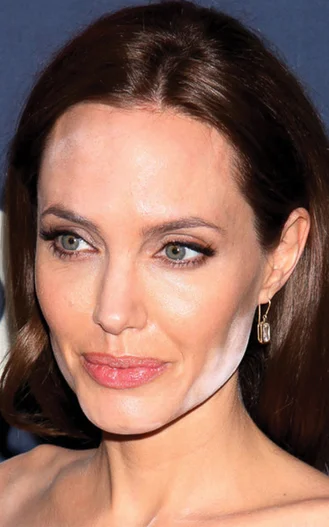 Next time you go to an event, wear this foundation