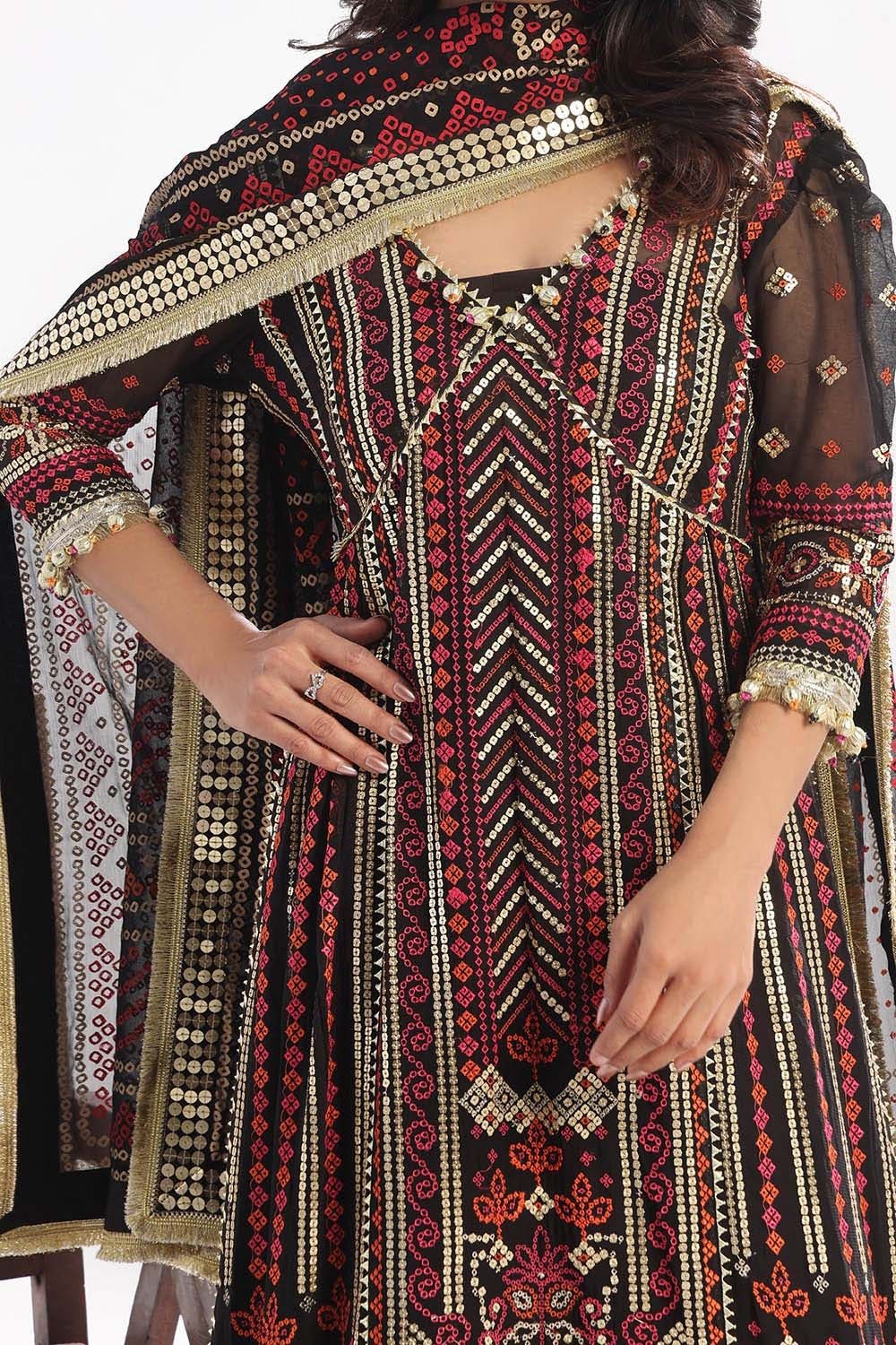 gold-lacquer-chiffon--zari-sequins-embroidered-lawn-gulahmed-close-bm-52011.jpg