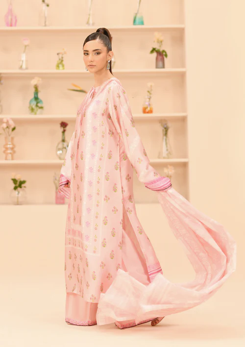aik-atelier-miss-aik-rtw-24-drop-1-look-01-4.jpg