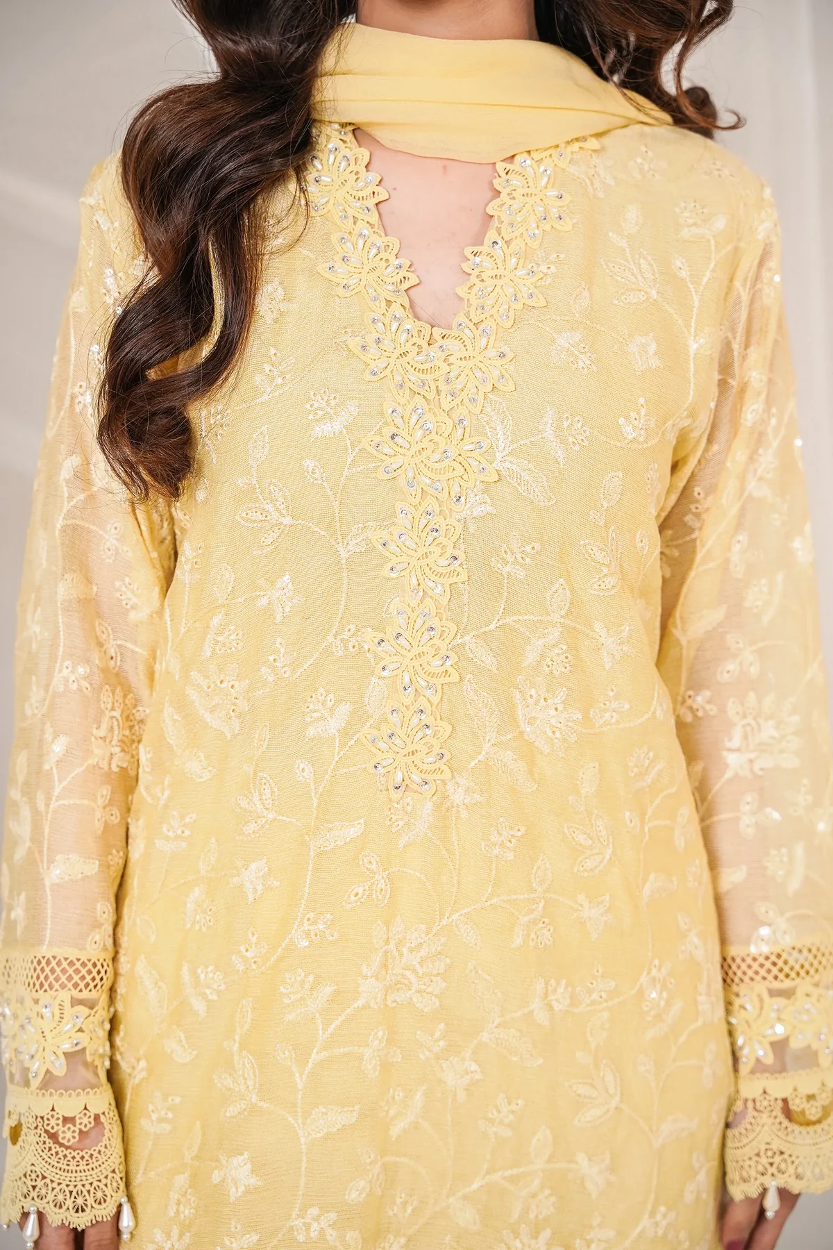 iliana-details_2_1200x.jpg