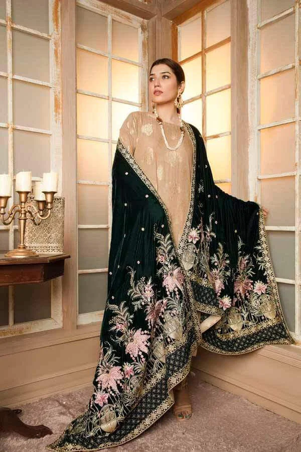 Dress Designer Velvet Shawls Pakistani Wedding Velvet Shawl
