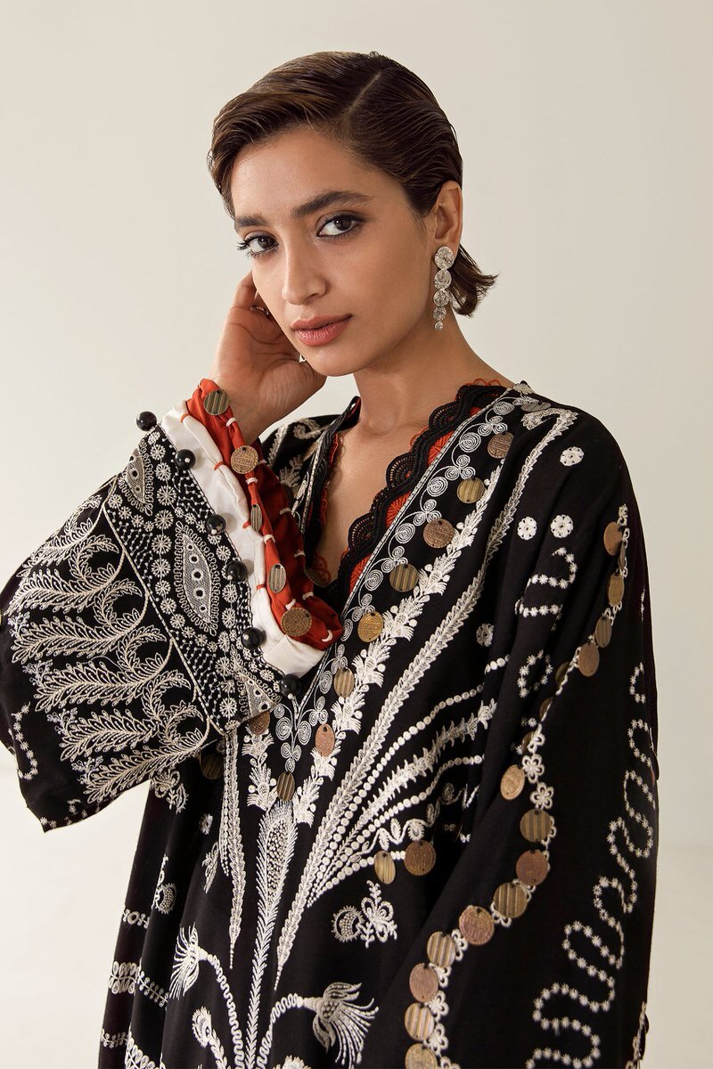 Sara Ali Khan Birthday 2023: Celebrating her never-ending love affair with salwar  suits