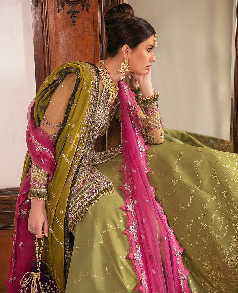 Pakistani Salwar Kameez.jpeg