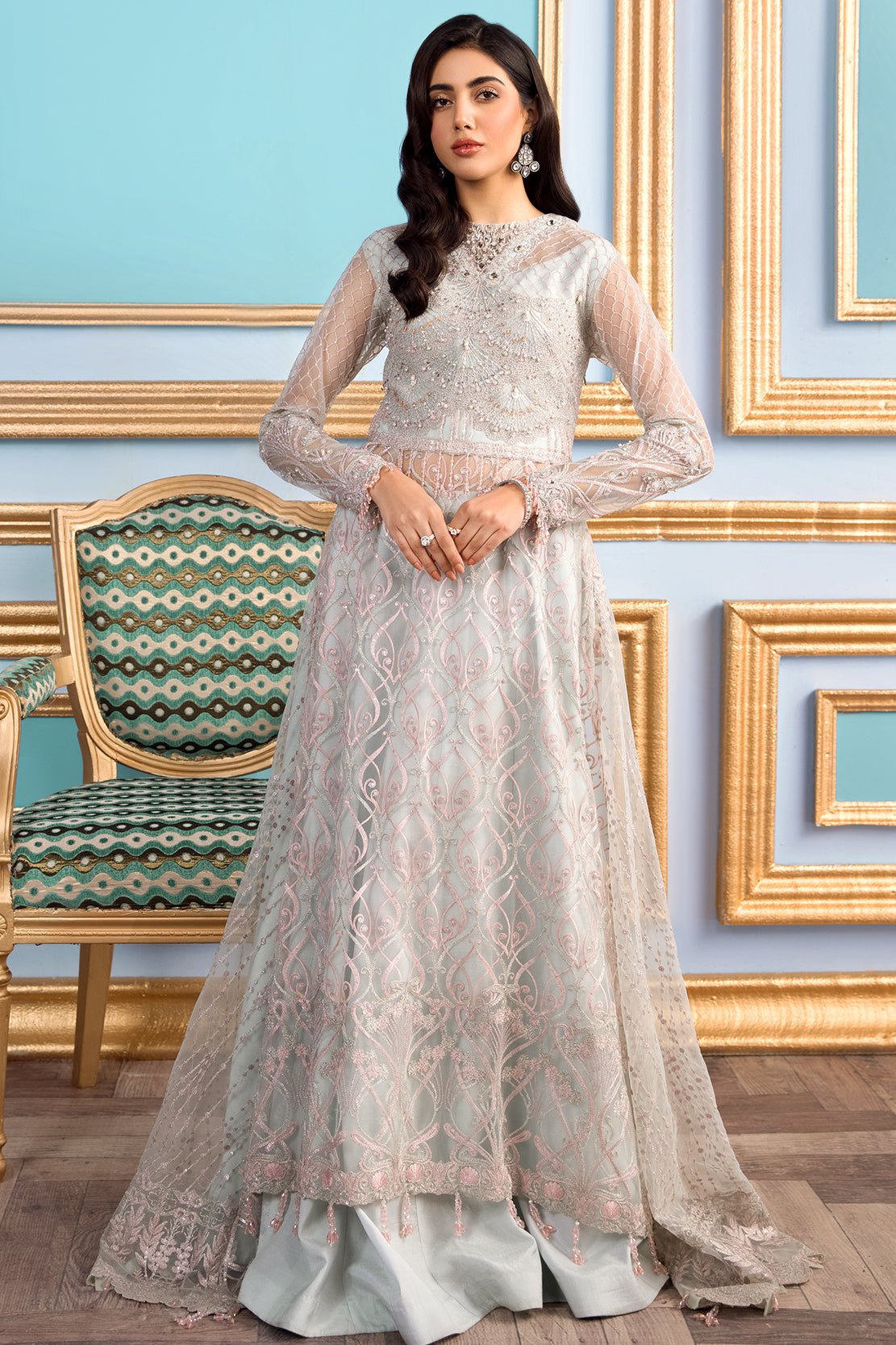 Pakistani Salwar Kameez.jpeg