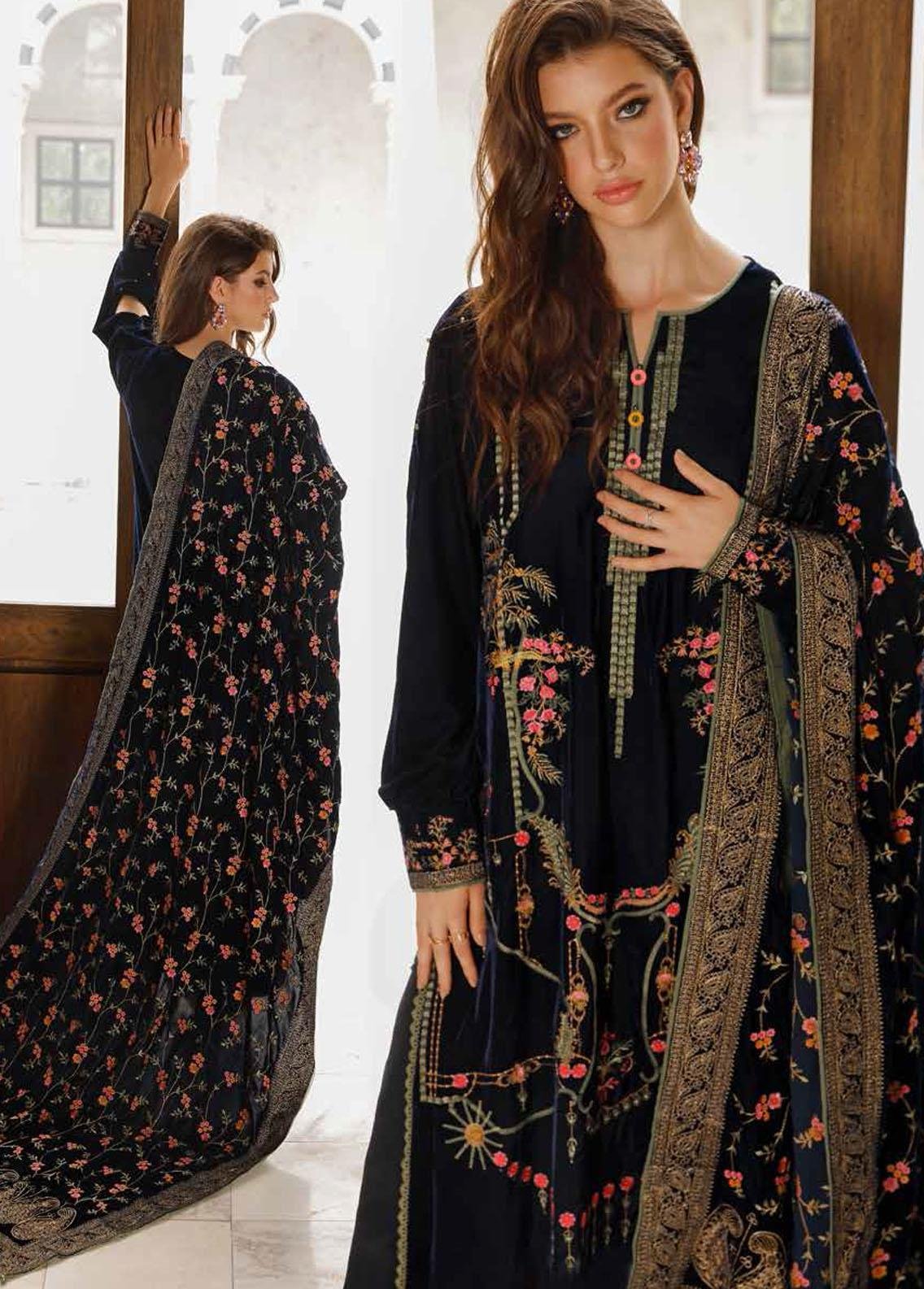 gul-ahmed-winter-luxury-unstitched-collection-2022-wv-22006-_2_.jpg