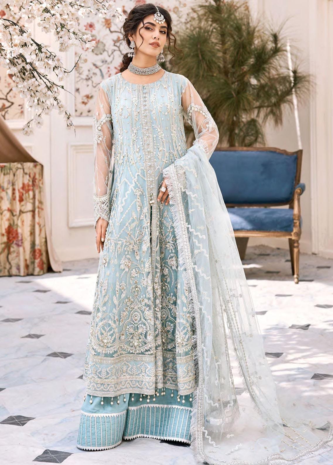 Buy Latest Pakistani Dress Design 2022 - Pakistani Suits - SareesWala.com