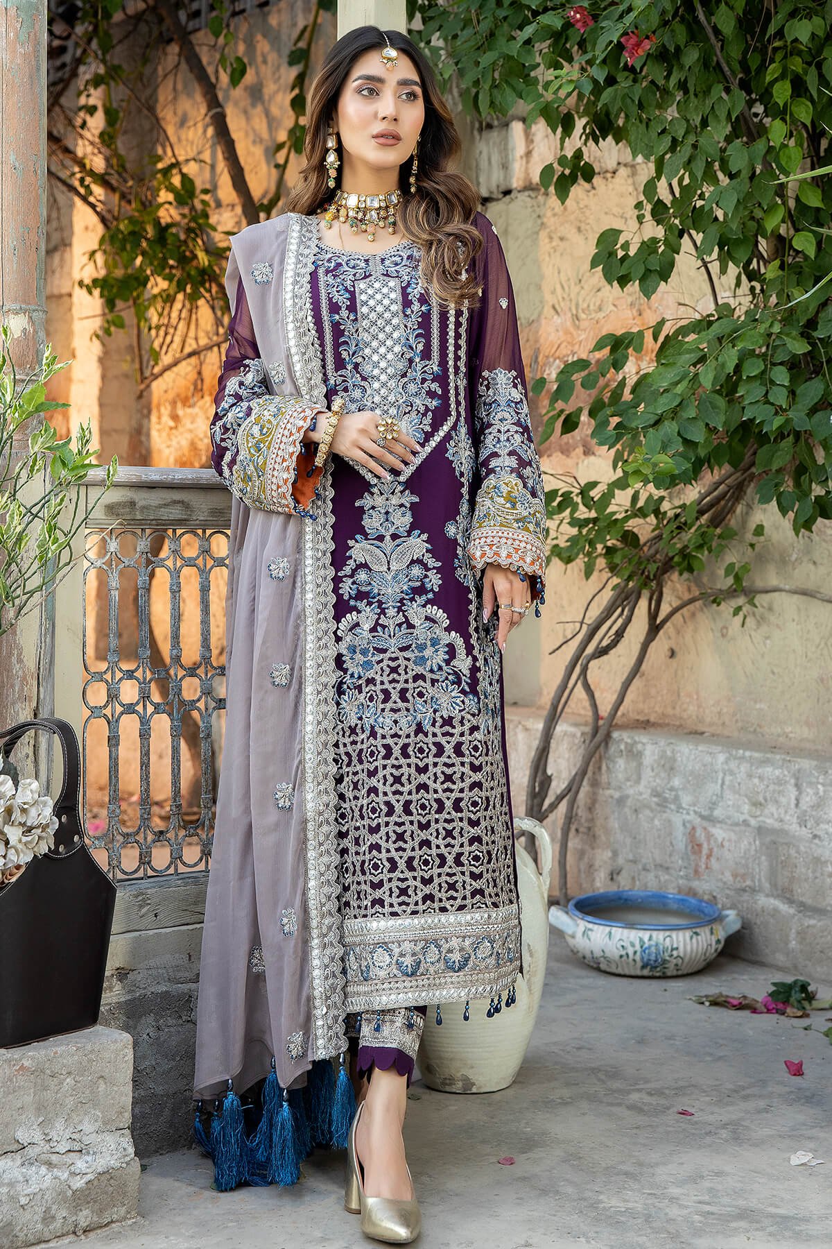 PremiumKameezTrouserPakistaniEmbroideredEidDressOnline_1800x1800.jpg