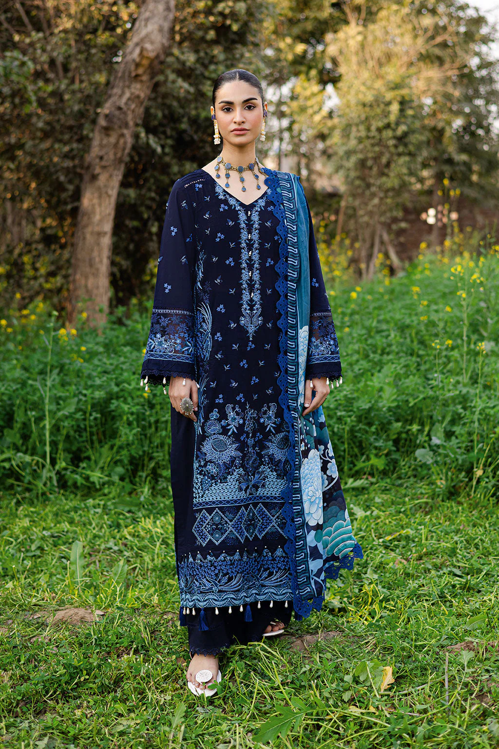 Pakistani Embroidered Lawn Unstitched 3 Piece Y-1203| Latest Pakistani Salwar Kameez Punjabi Suit Designer Wear.
